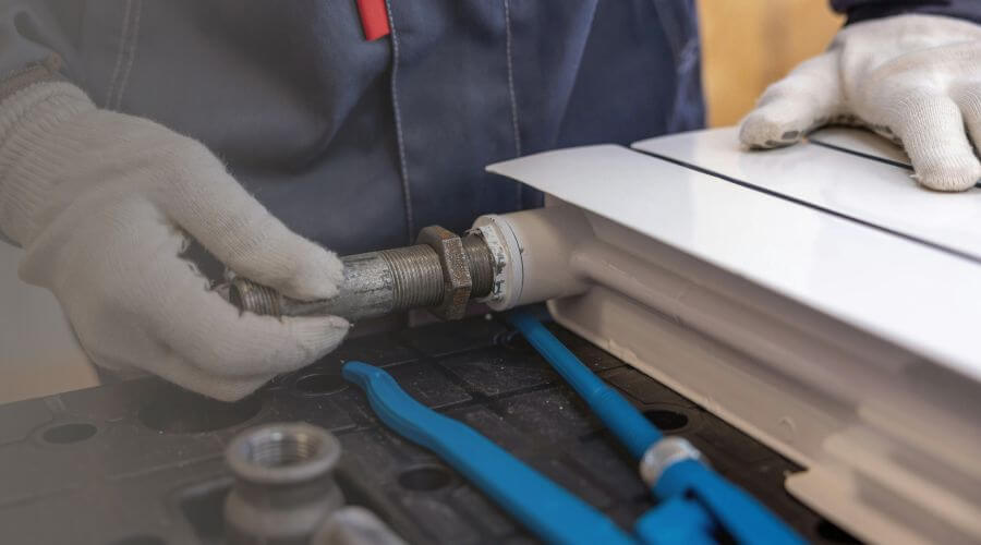 Expert burst pipe repair services in Bonita, LA